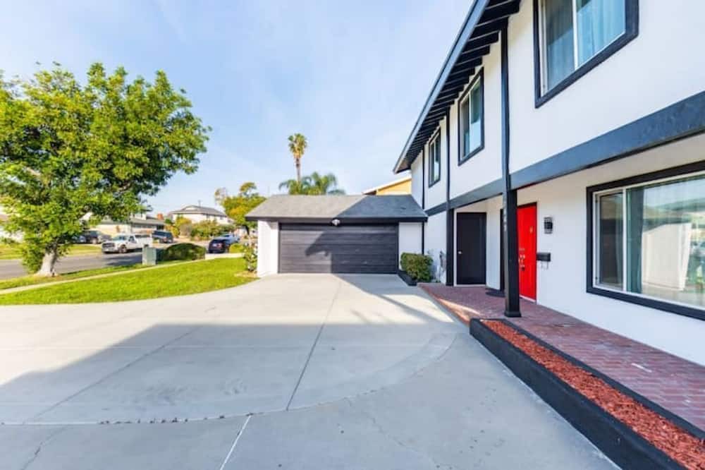 Photo of Outdoor in East Whittier