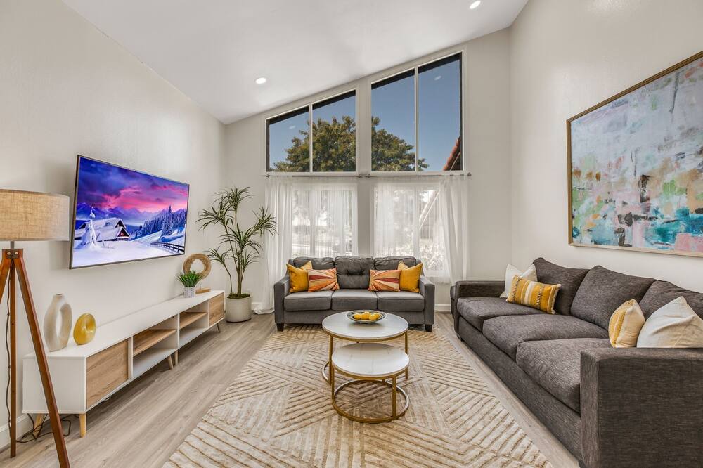Photo of Livingroom in Torrance