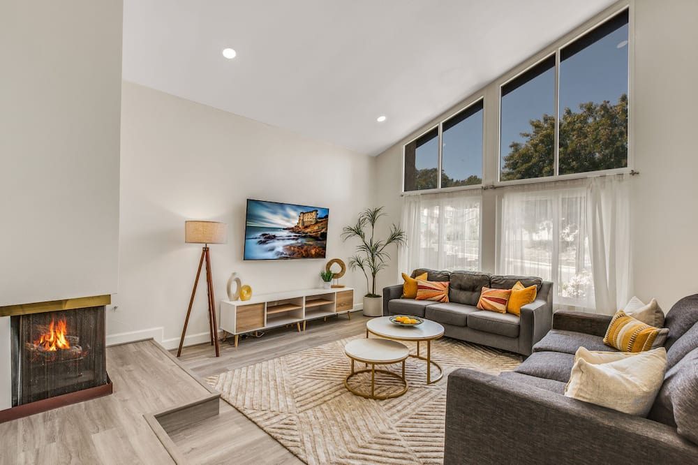 Photo of Livingroom in Torrance