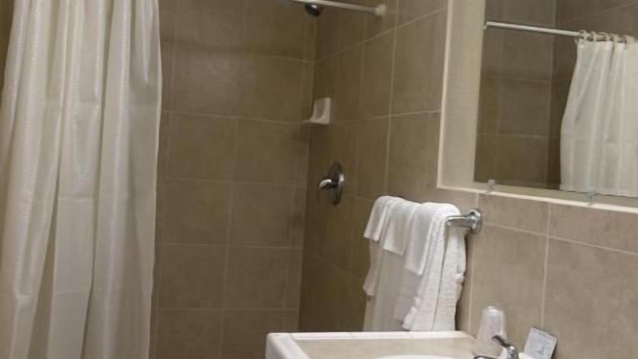Photo of Bathroom in Lincoln Acres