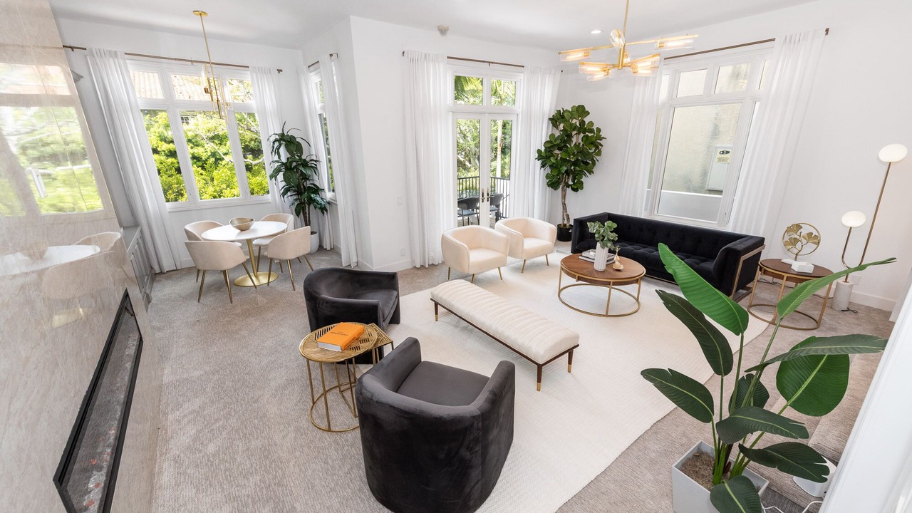 Photo of Livingroom in Silver Strand