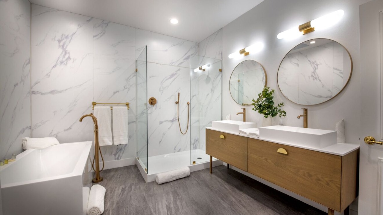 Photo of Bathroom in Silver Strand