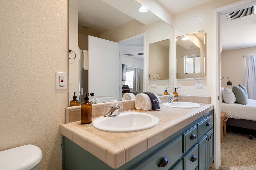 Photo of Bathroom in Indian Cove