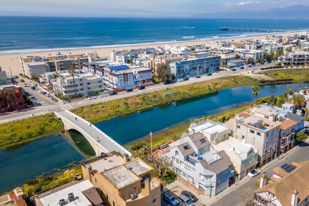 Photo of Outdoor in Silver Strand