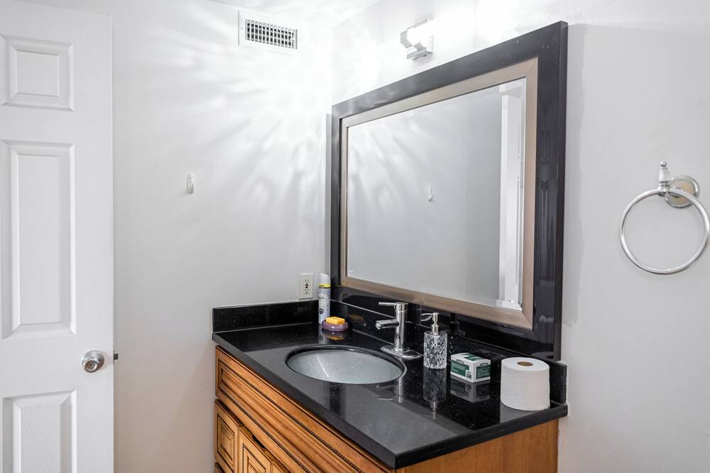 Photo of Bathroom in Walnut