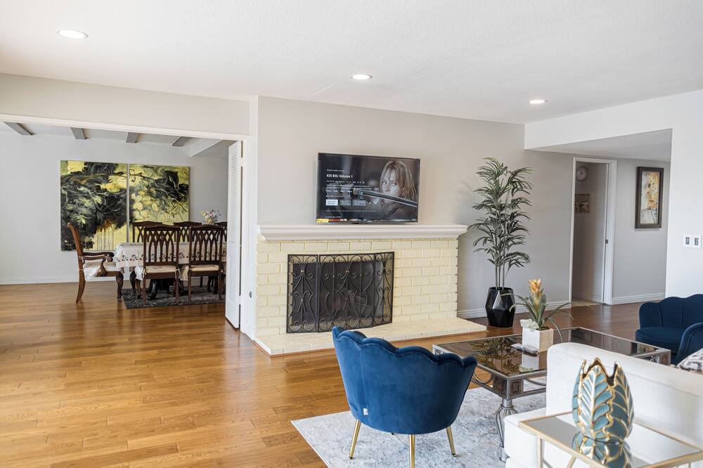 Photo of Bedroom in Walnut