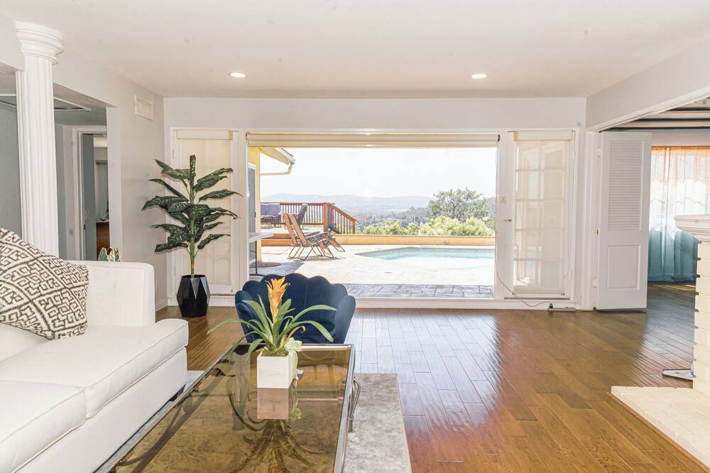 Photo of Bedroom in Walnut