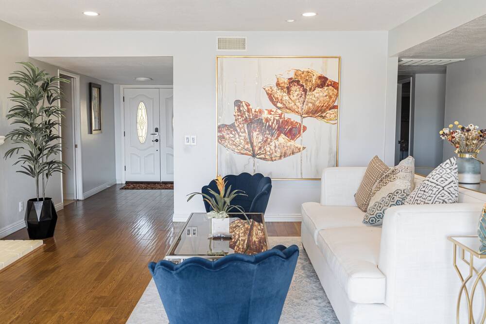 Photo of Bedroom in Walnut