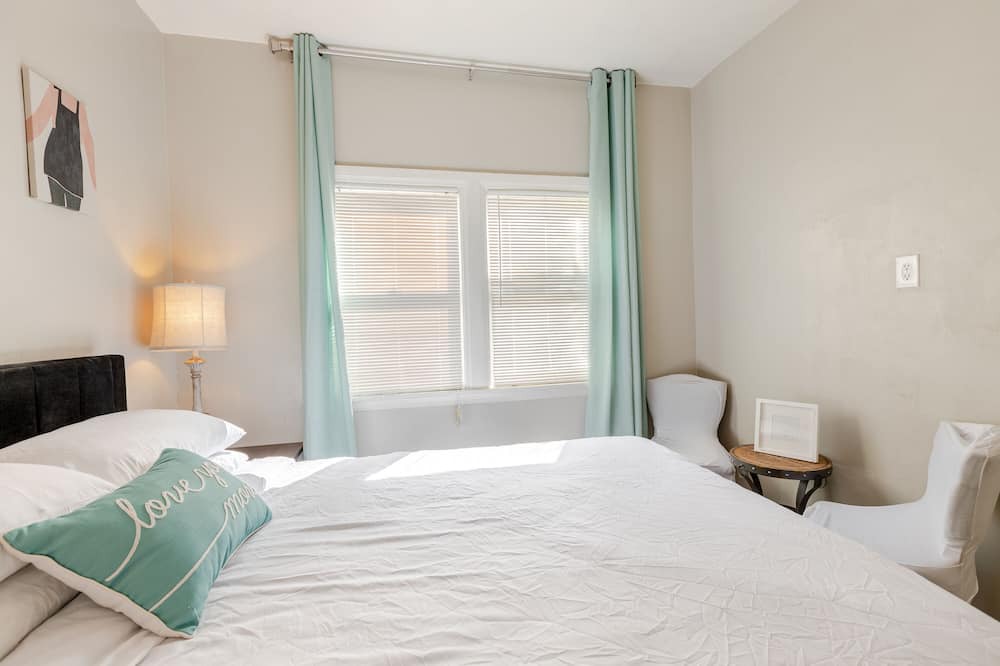 Photo of Bedroom in South Wrigley