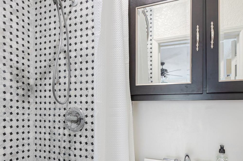 Photo of Bathroom in South Wrigley