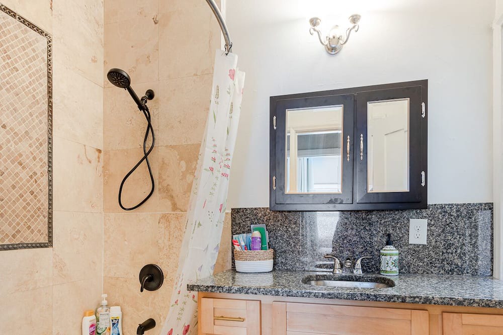 Photo of Bathroom in South Wrigley