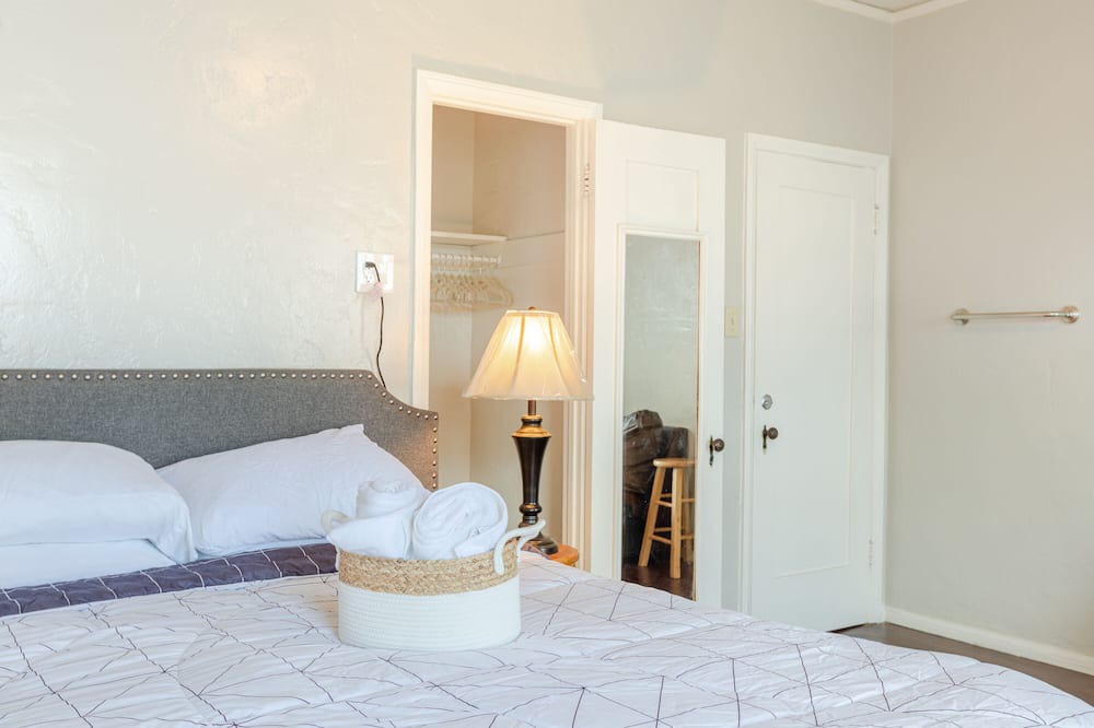 Photo of Bedroom in South Wrigley