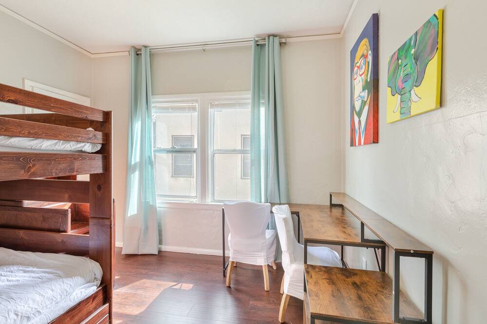Photo of Bedroom in South Wrigley