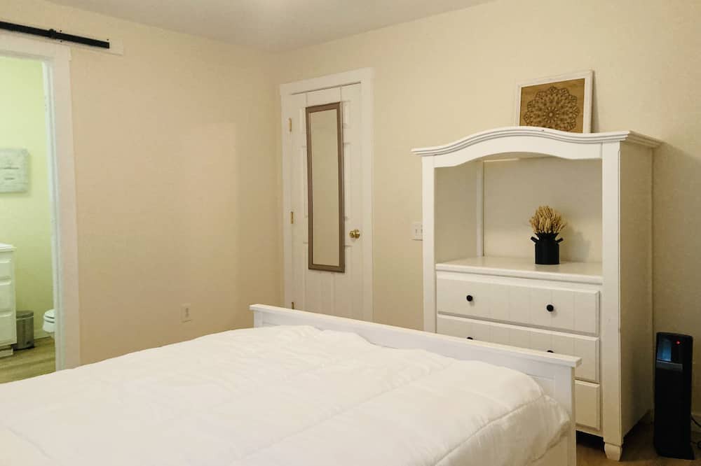 Photo of Bedroom in Shenandoah Valley