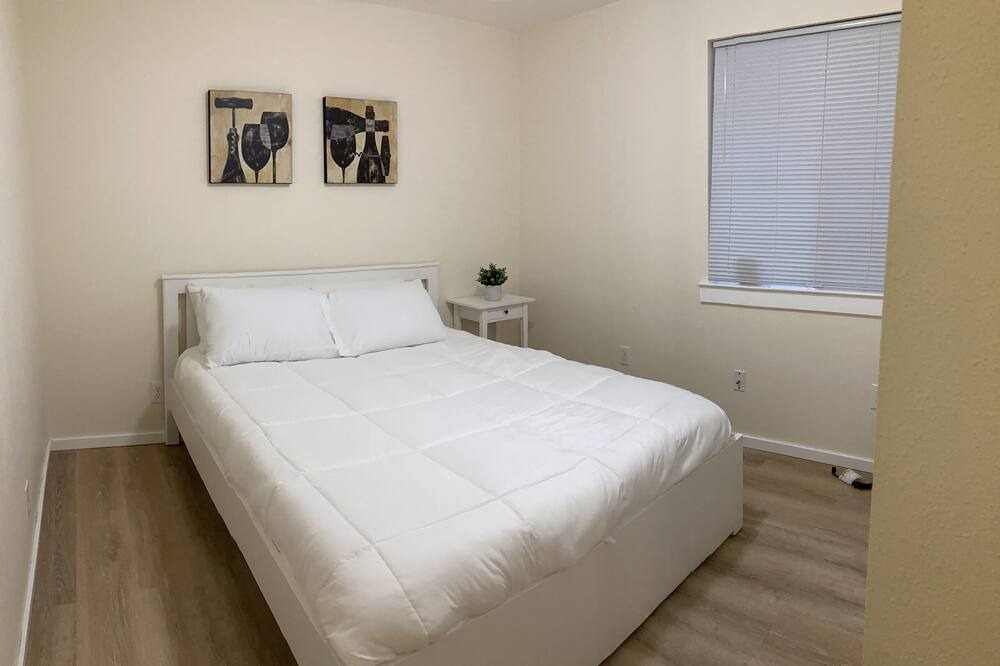 Photo of Bedroom in Shenandoah Valley