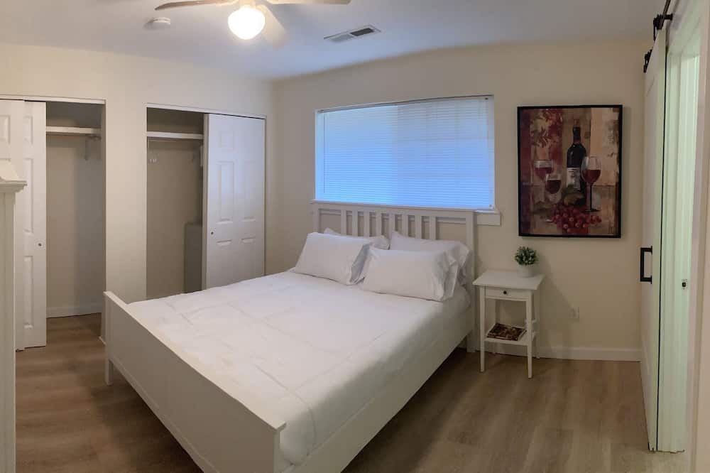 Photo of Bedroom in Shenandoah Valley