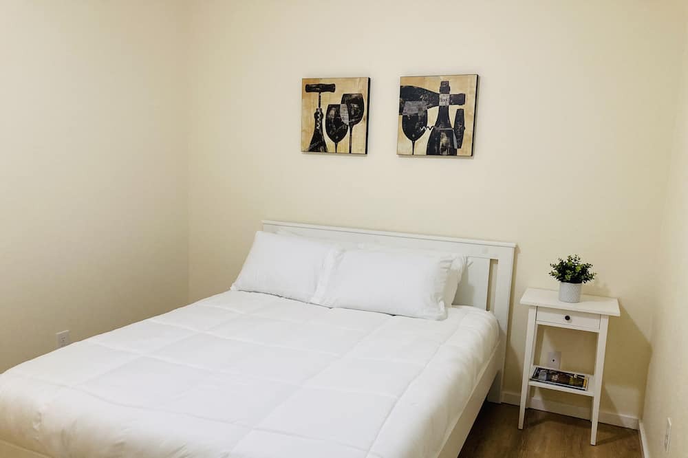 Photo of Bedroom in Shenandoah Valley