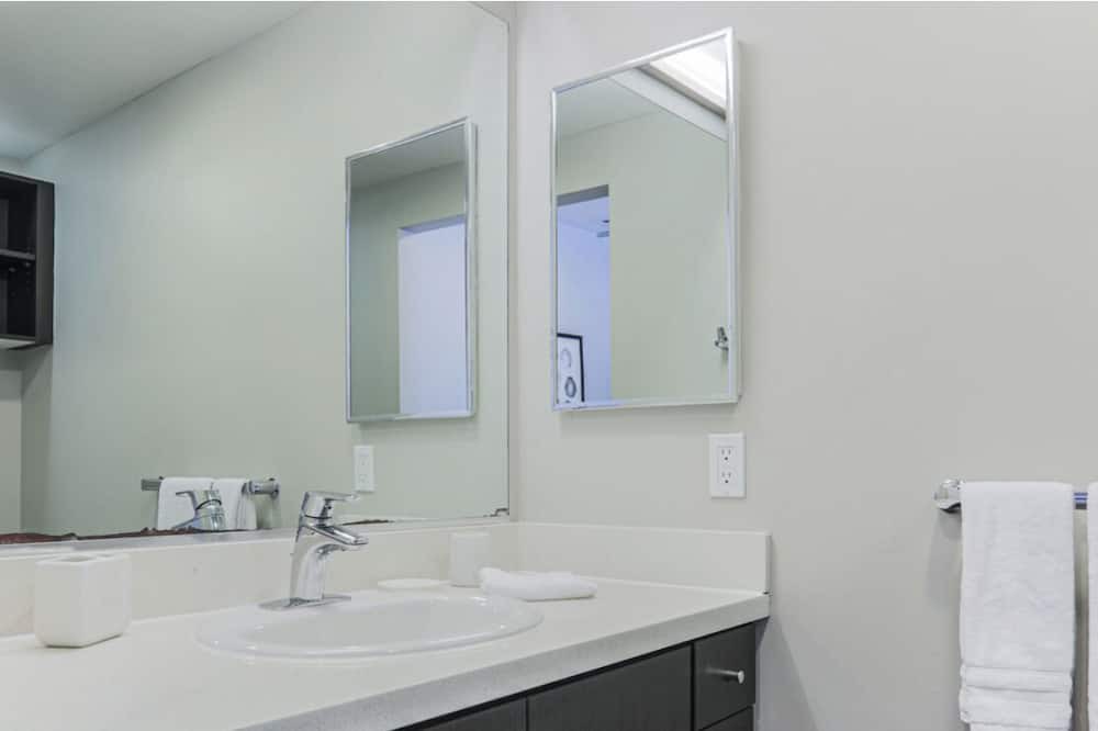 Photo of Bathroom in Little Tokyo