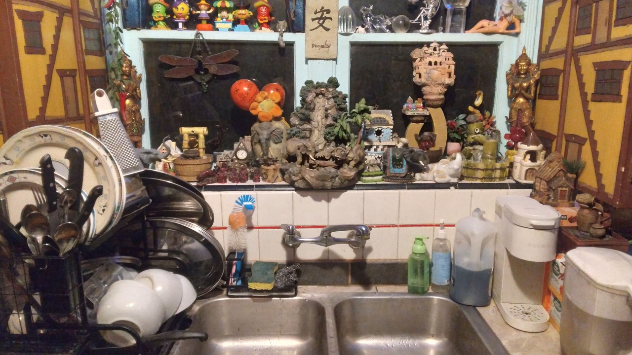 Photo of Livingroom in Valley Glen