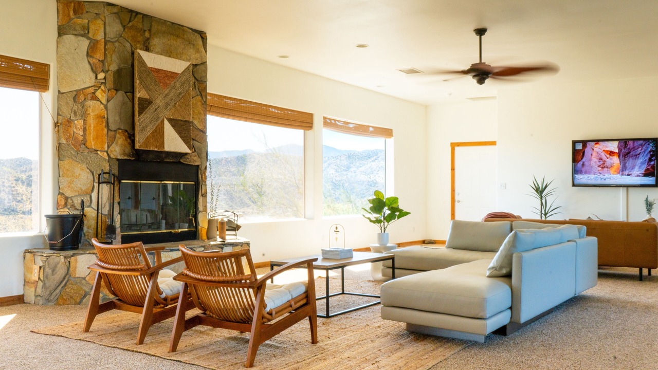 Photo of Livingroom in Morongo Valley