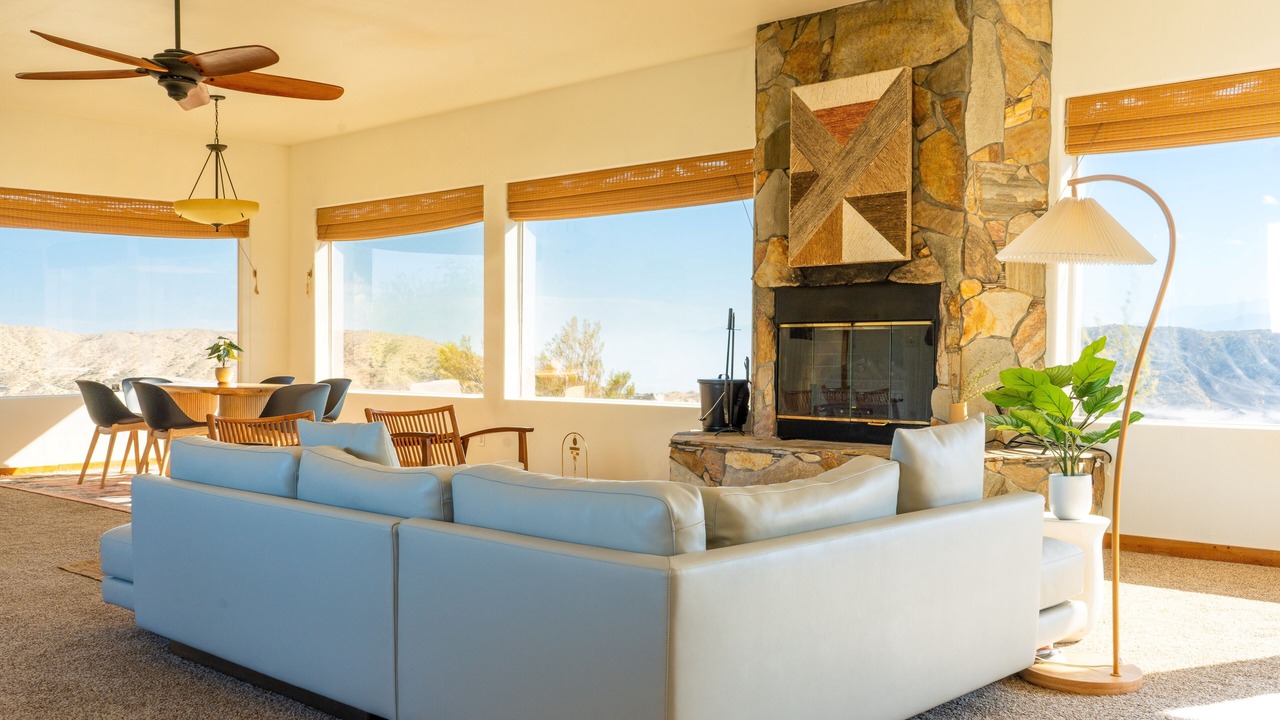 Photo of Livingroom in Morongo Valley
