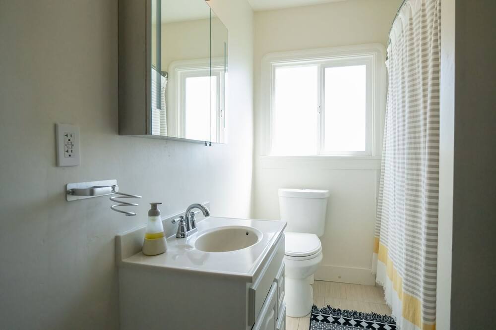 Photo of Bathroom in Dimond