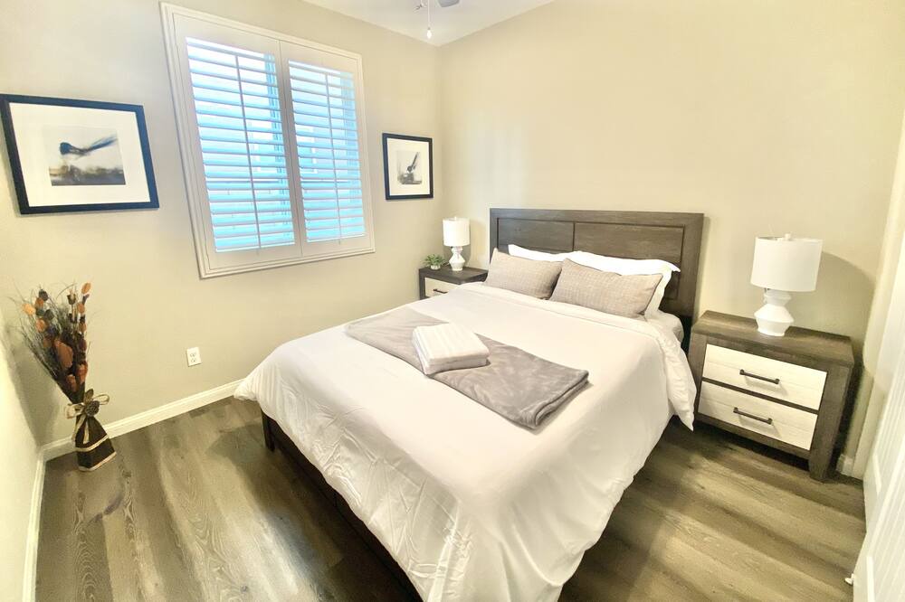 Photo of Bedroom in Mira Loma