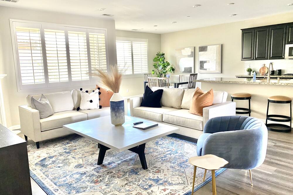 Photo of Livingroom in Mira Loma