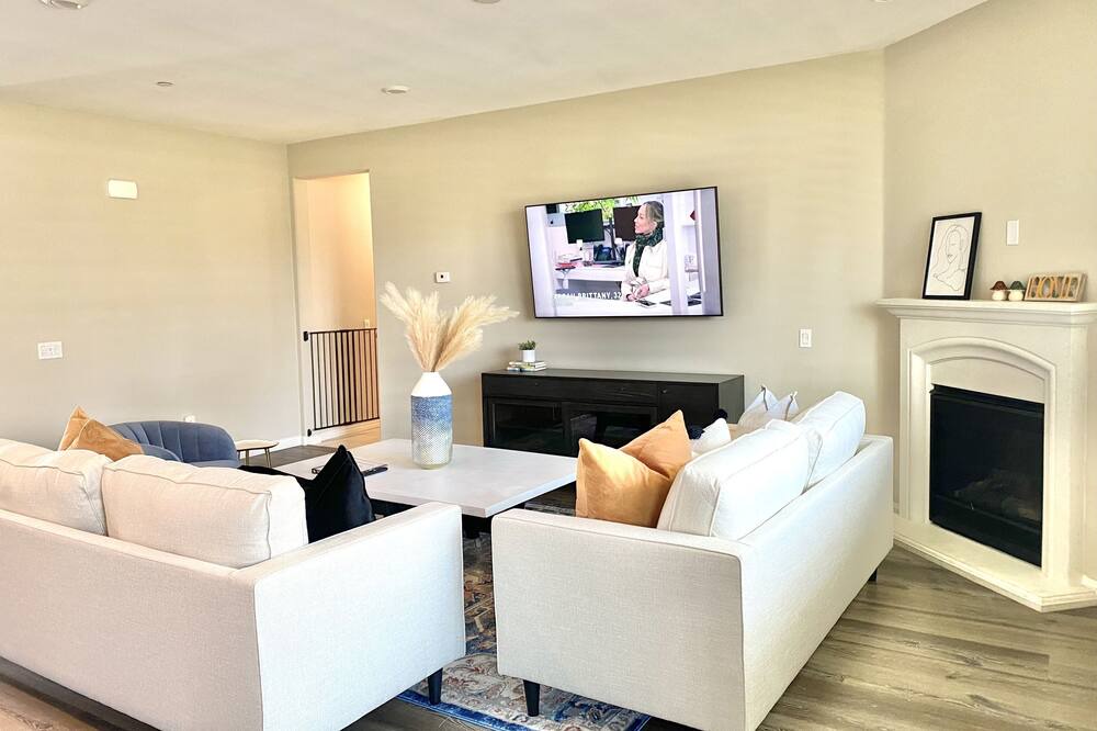 Photo of Livingroom in Mira Loma