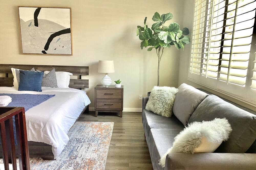 Photo of Bedroom in Mira Loma