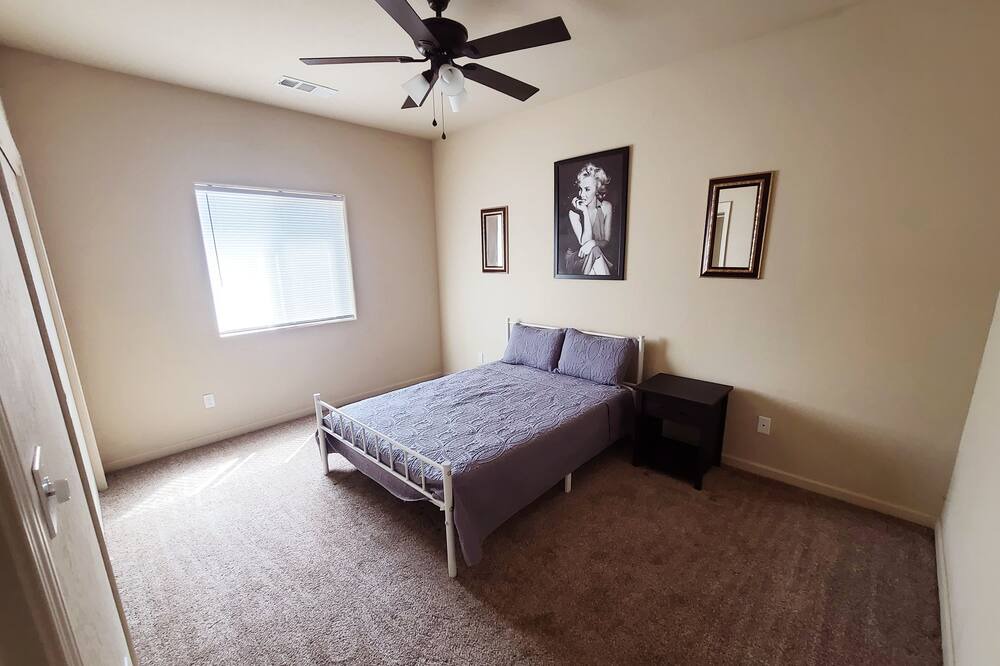 Photo of Bedroom in Porterville
