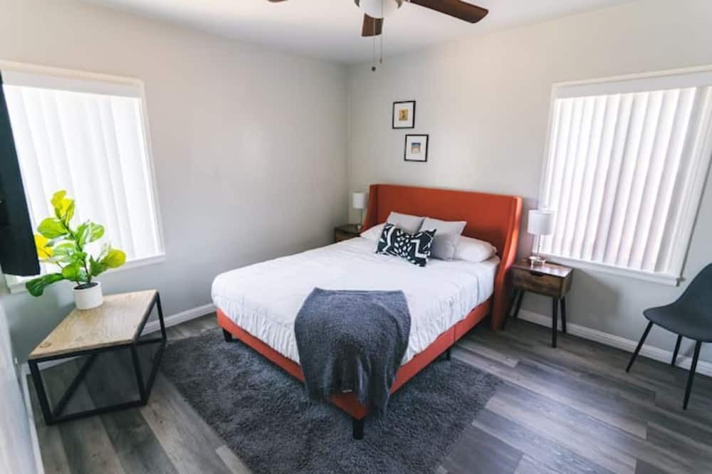 Photo of Bedroom in South Wrigley