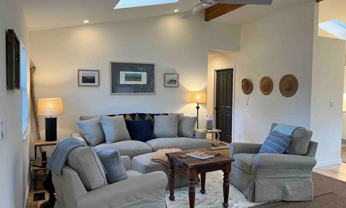 Photo of Livingroom in Point Reyes Station