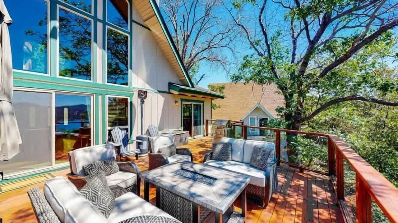 Photo of Patio Balcony in Lake Arrowhead