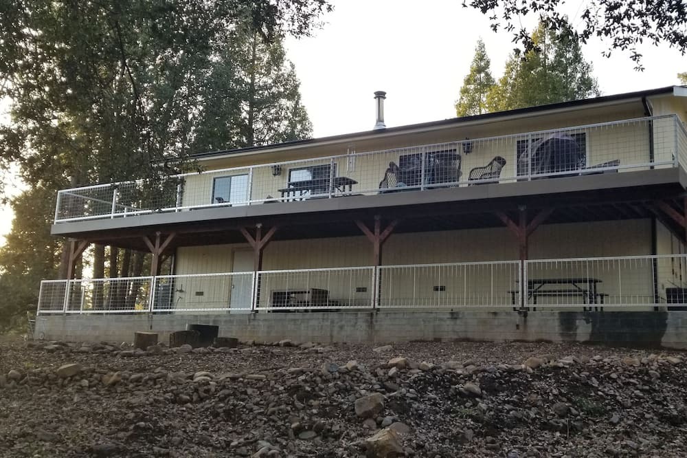 Photo of Outdoor in Mariposa