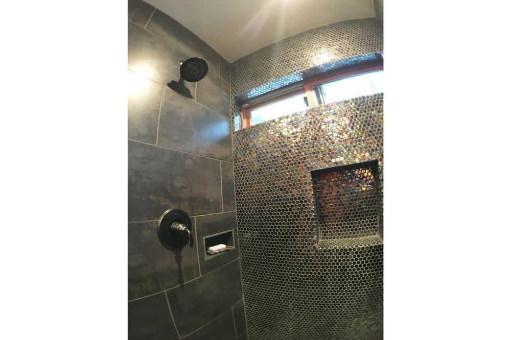 Photo of Bathroom in Mount Carmel