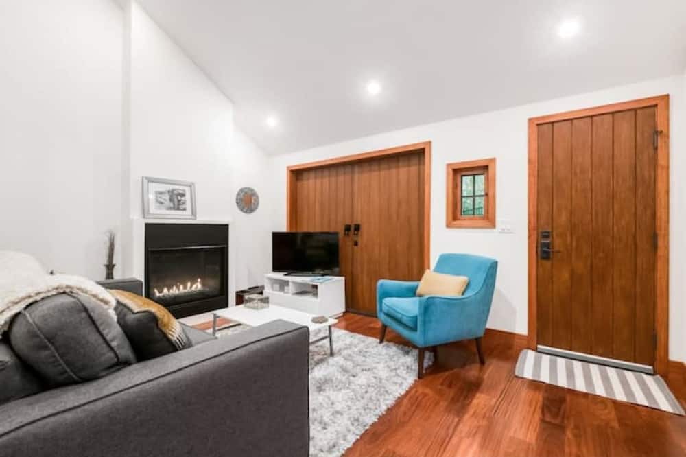 Photo of Livingroom in Mount Carmel