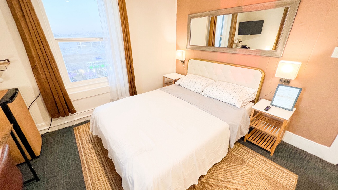 Photo of Bedroom in Hermosa Beach