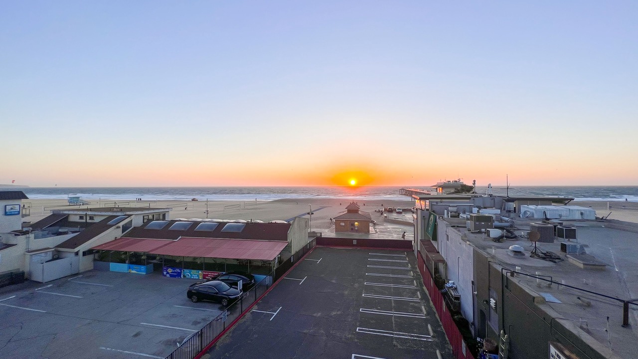 Photo of Bedroom in Hermosa Beach