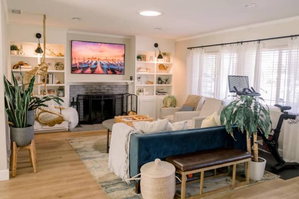 Photo of Livingroom in Olde Carlsbad