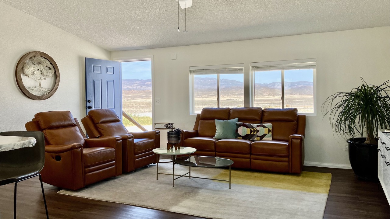 Photo of Livingroom in Tecopa