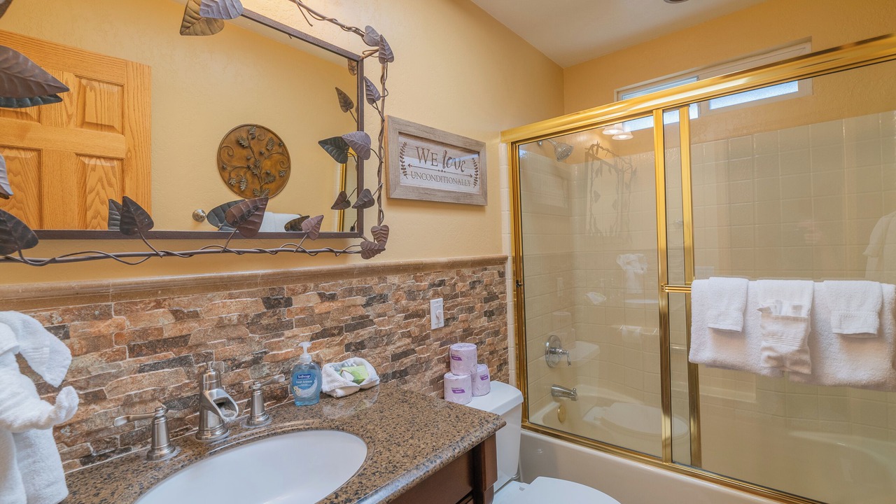 Photo of Bathroom in Eagle Mountain Estates