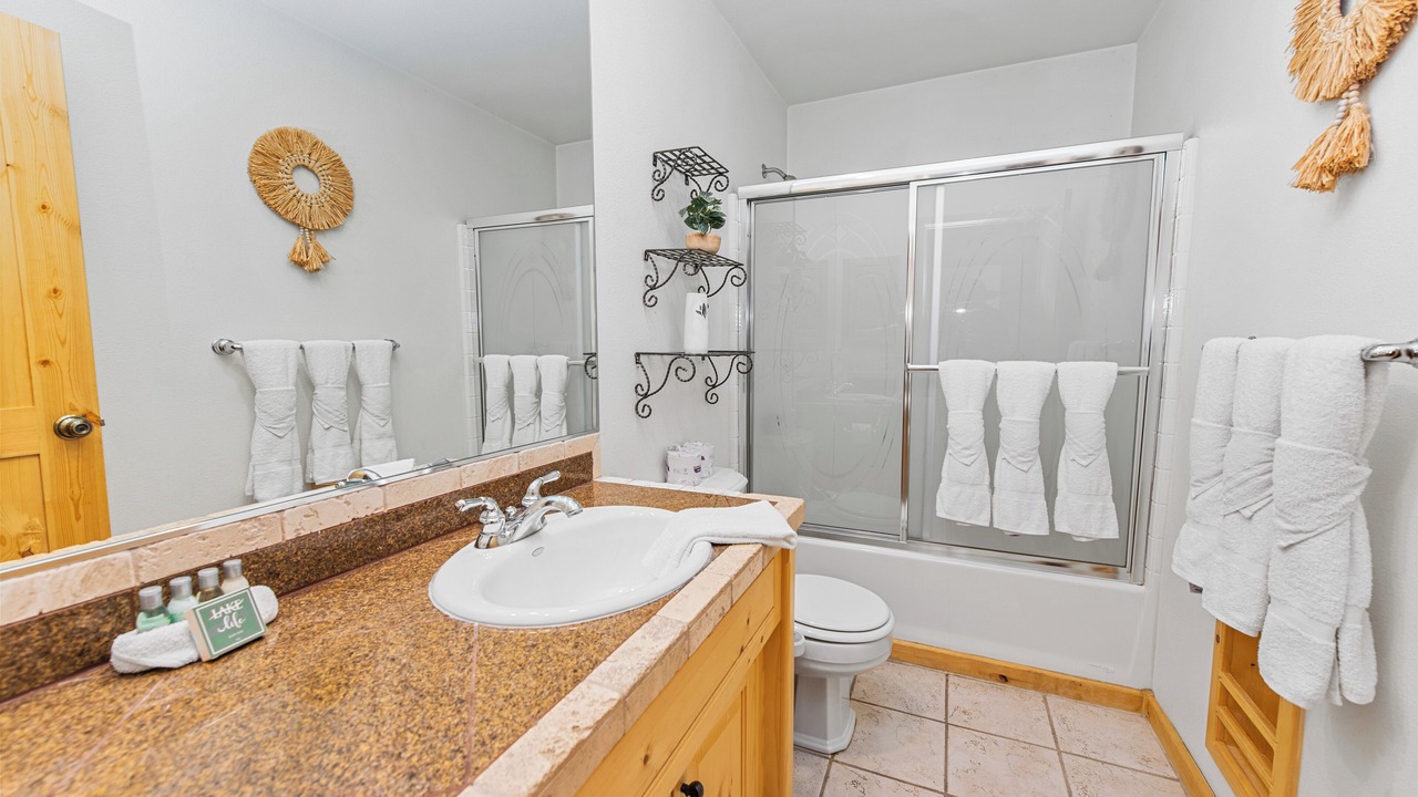 Photo of Bathroom in Castle Glen Estates