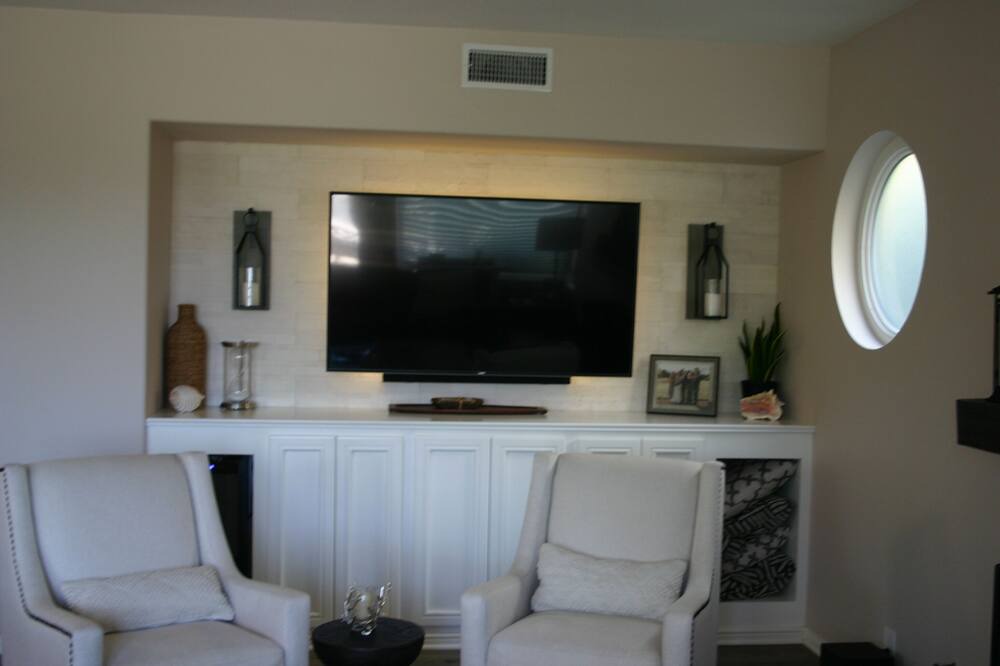 Photo of Livingroom in Coto de Caza