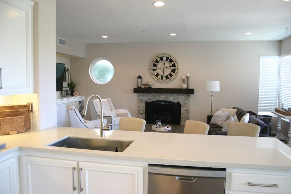 Photo of Kitchen in Coto de Caza