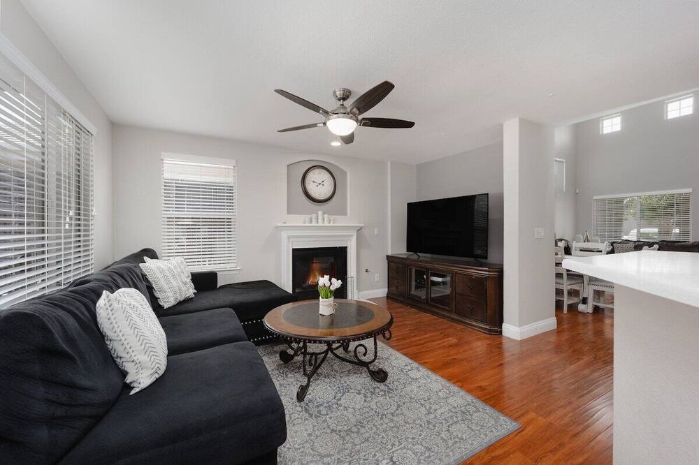 Photo of Livingroom in Antelope
