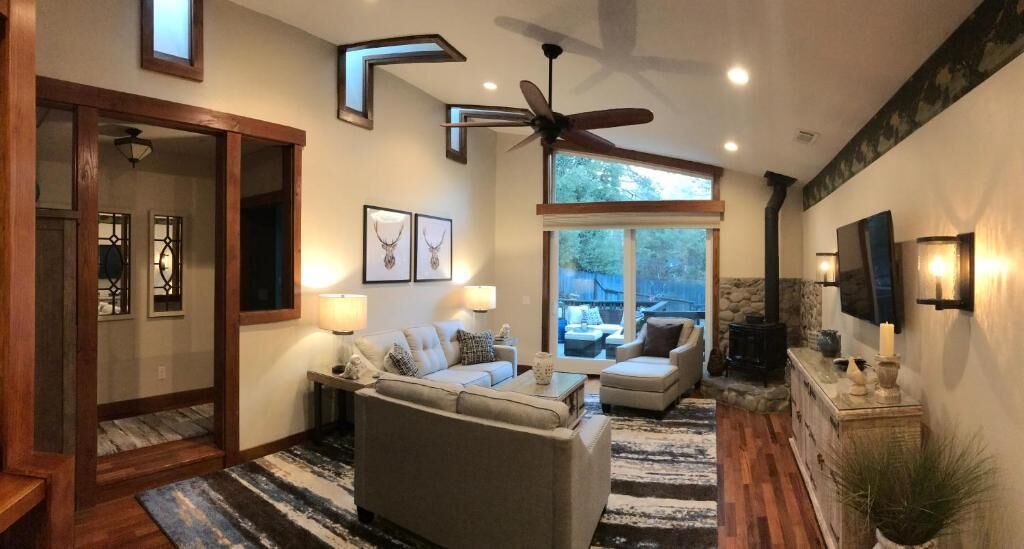 Photo of Livingroom in Idyllwild