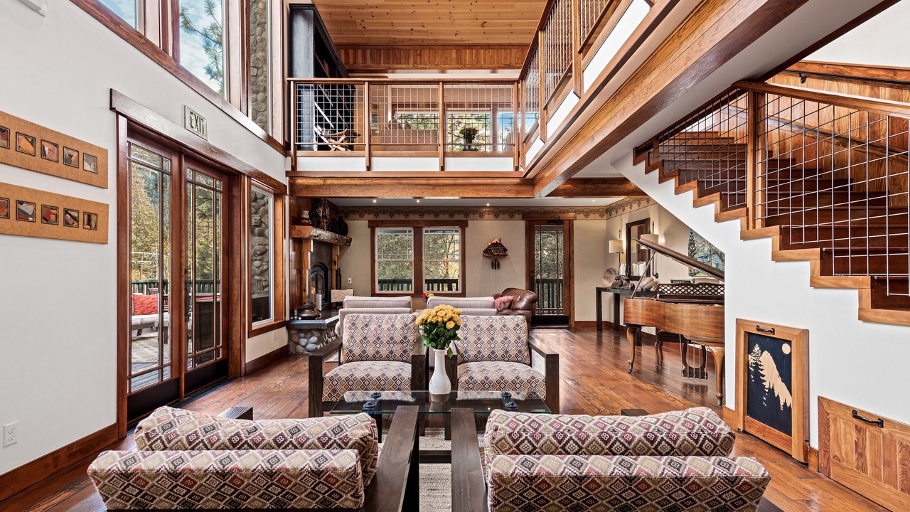 Photo of Livingroom in Idyllwild
