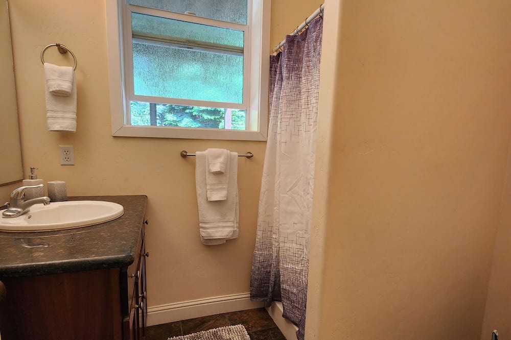Photo of Bathroom in McKinleyville