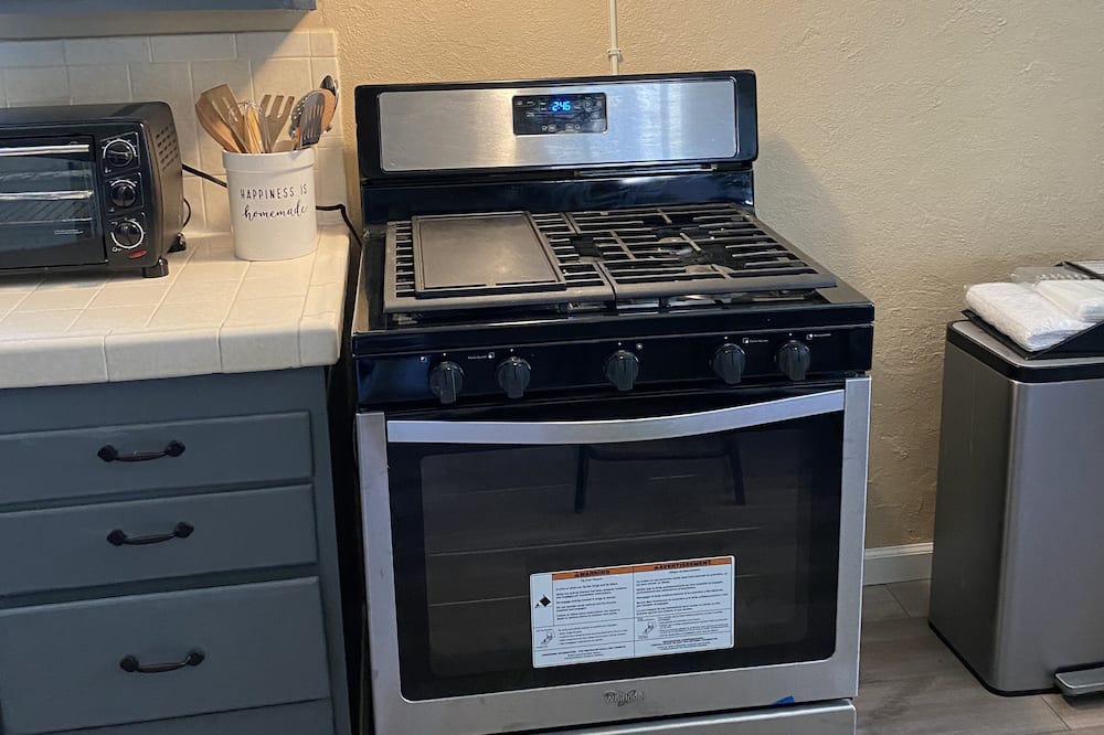 Photo of Kitchen in Pearblossom
